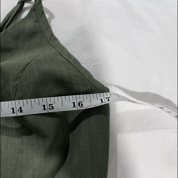 💚NWT,Cupshe,Olive Green Lightweight Dress, Asymmetrical Wooden Buttons,Size L - Picture 6 of 11